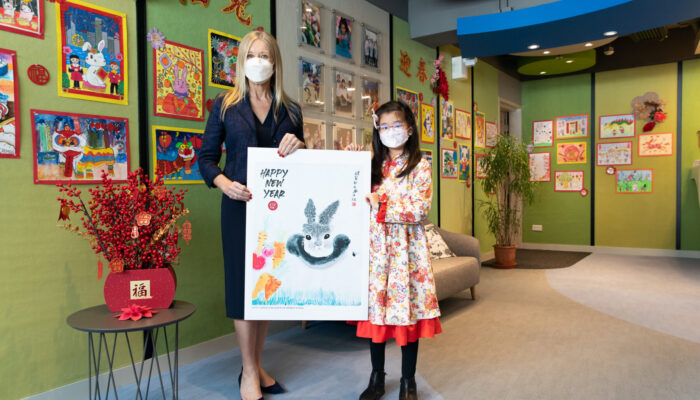 Belinda made a special visit to ESF Kennedy School to congratulate Gabby on her incredible artwork.
